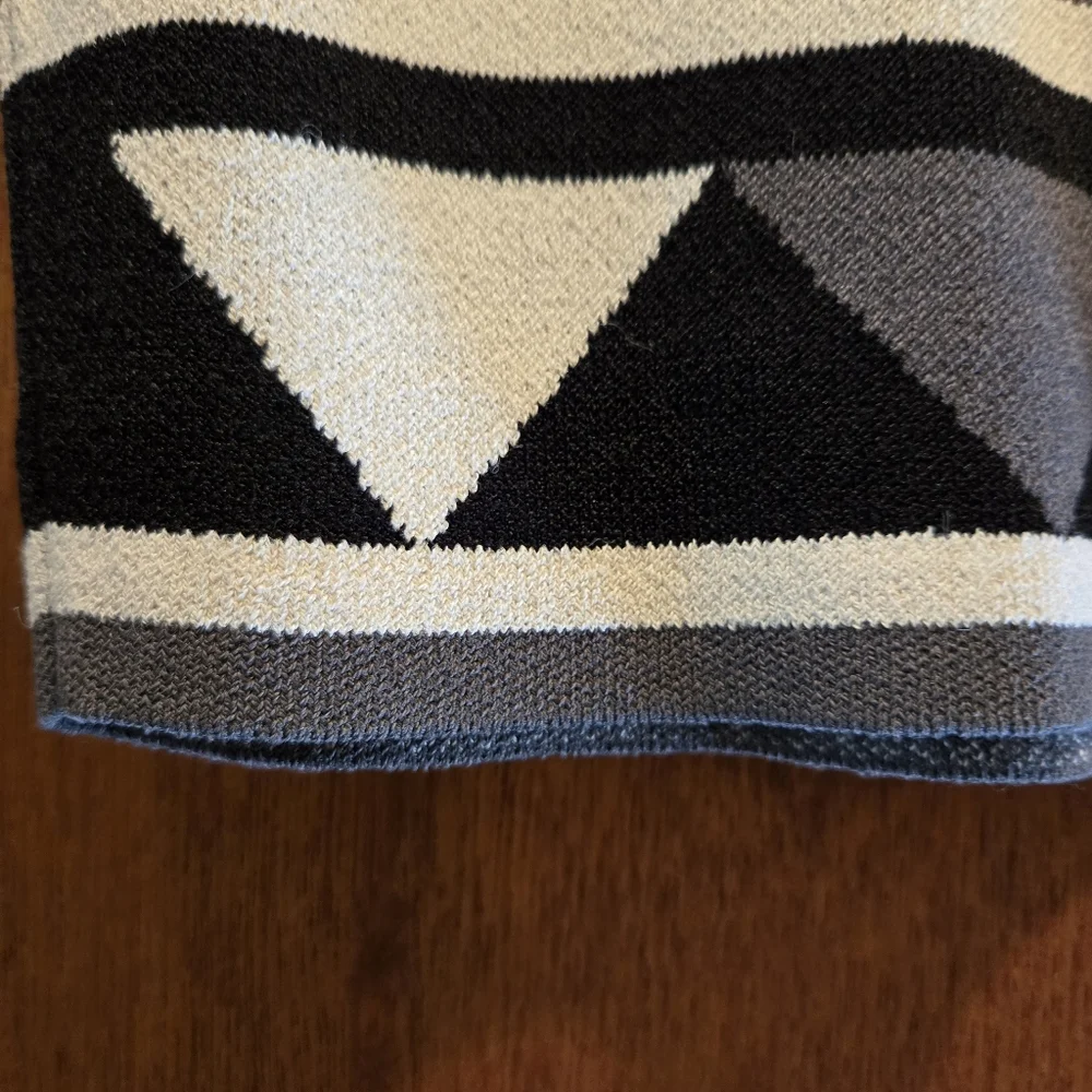 Rachel Roy gorgeous tribal gray black & white sweater skirt szM NWT - Picture 3 of 4